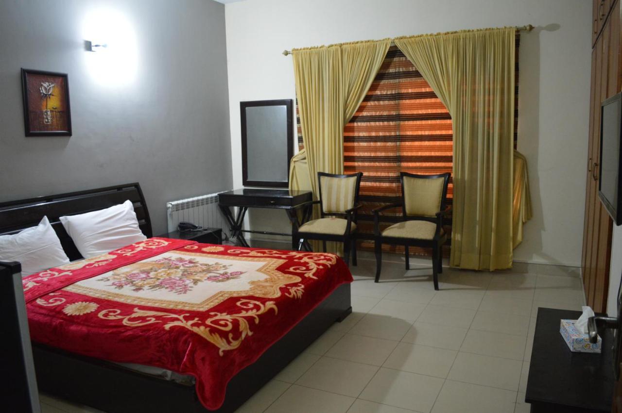 Tourist Hub Islamabad Bed & Breakfast Exterior photo