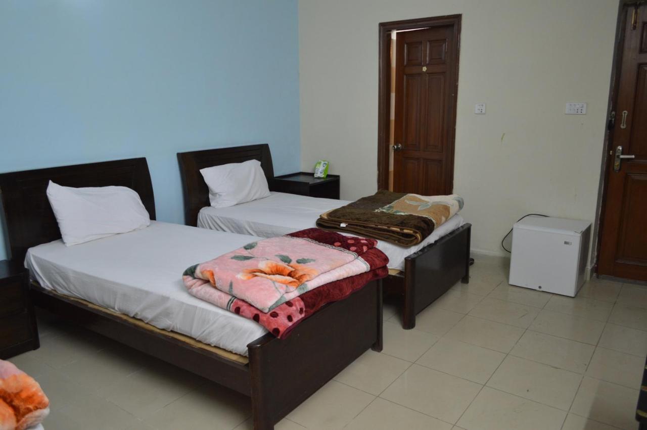 Tourist Hub Islamabad Bed & Breakfast Exterior photo