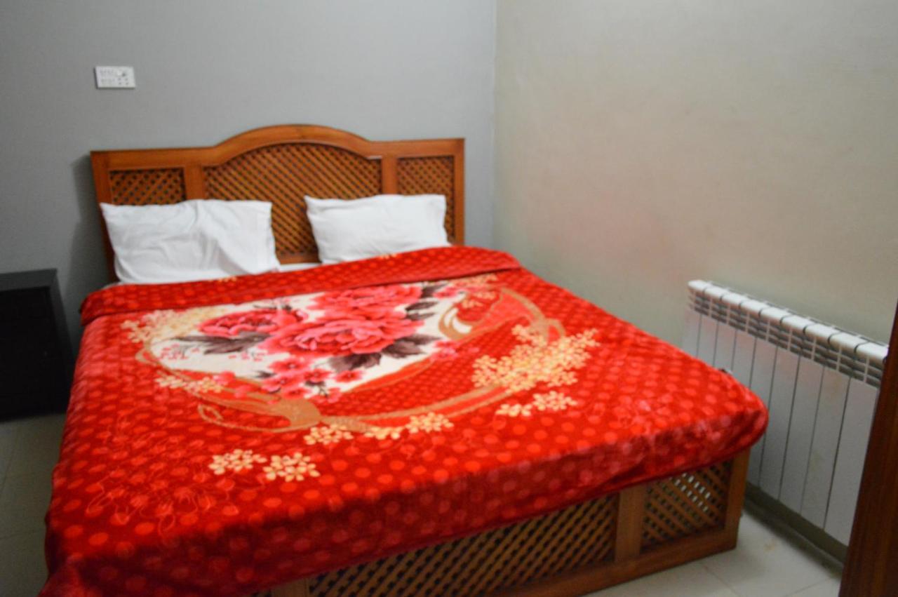Tourist Hub Islamabad Bed & Breakfast Exterior photo